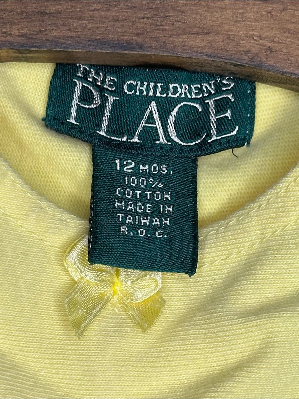 VTG/Y2K The Children’s Place Girls 12M Yellow Embroidered Floral Trim T-Shirt